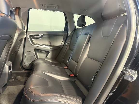 Volvo XC60 18 of 20