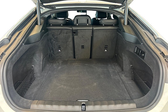 BMW i4 20 of 21