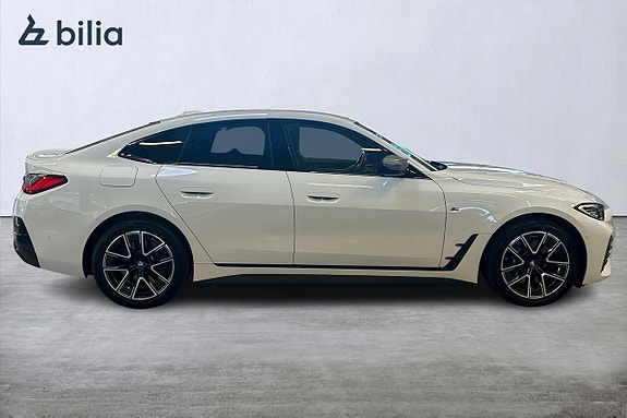 BMW i4 2 of 21