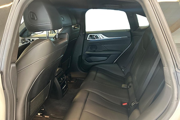 BMW i4 21 of 21