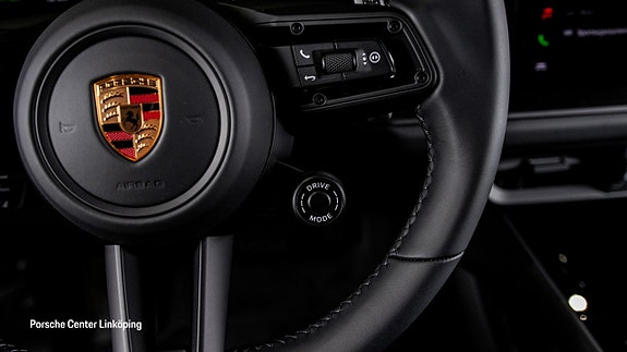 Porsche Cayenne 19 of 26
