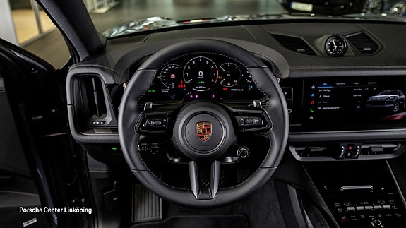 Porsche Cayenne 12 of 26