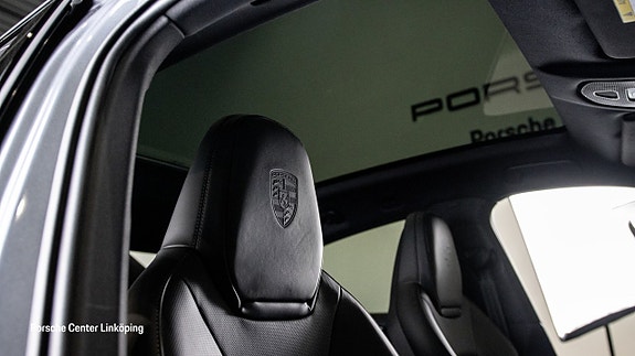 Porsche Cayenne 24 of 26