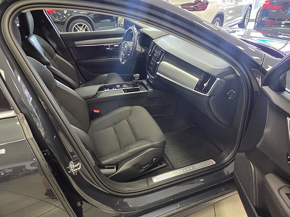 Volvo V90 16 of 30