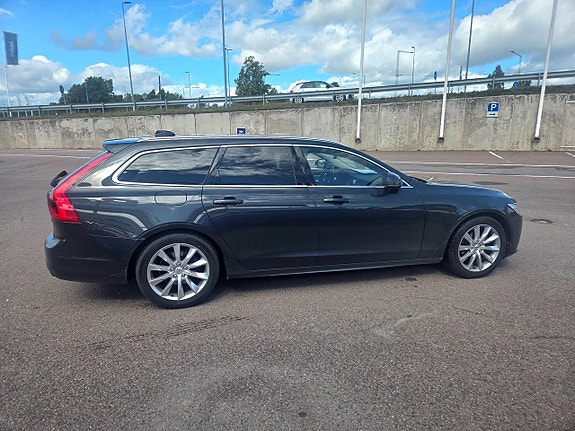 Volvo V90 12 of 28