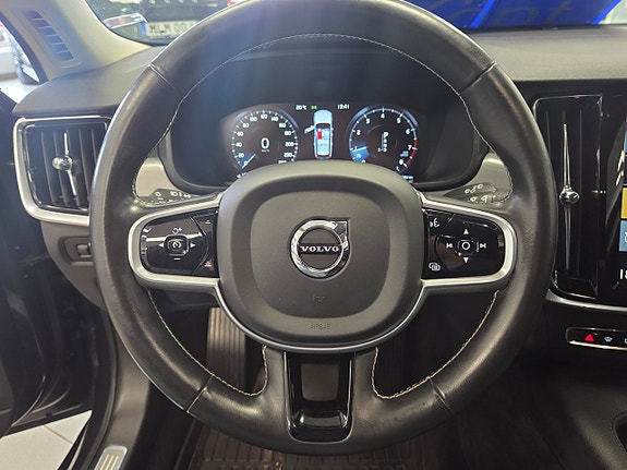 Volvo V90 23 of 30