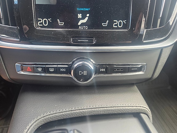 Volvo V90 25 of 28