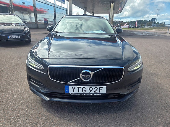 Volvo V90 16 of 28