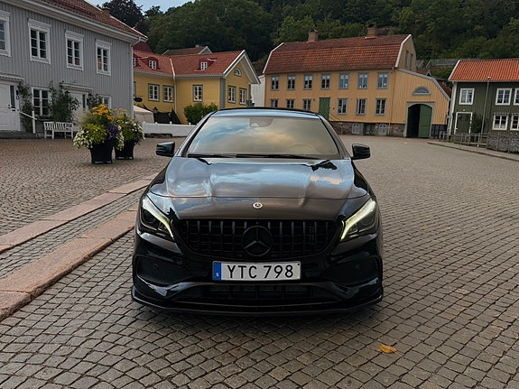 Mercedes-Benz CLA220 d 3 of 12
