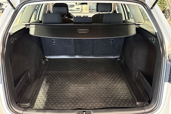 Volkswagen Passat 20 of 22
