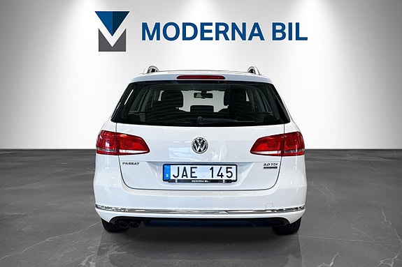 Volkswagen Passat 5 of 22