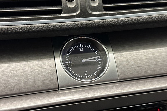 Volkswagen Passat 14 of 22