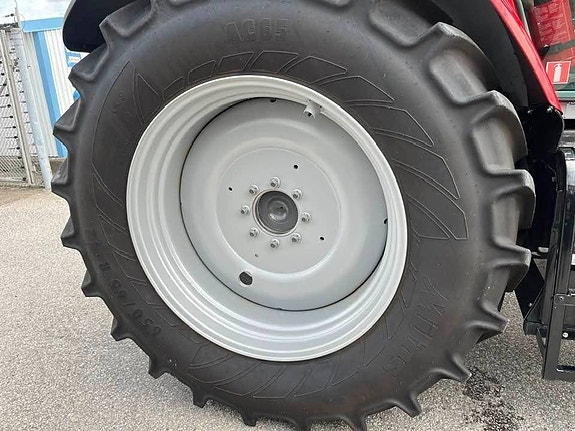 Massey Ferguson 7S.180 Dyna-6/Frontlyft 3.2t/Demo 8 of 12