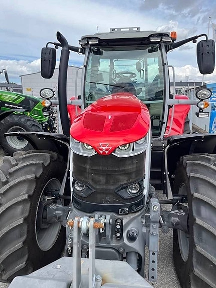 Massey Ferguson 7S.180 Dyna-6/Frontlyft 3.2t/Demo 6 of 12