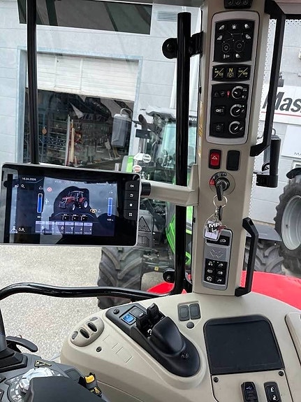 Massey Ferguson 7S.180 Dyna-6/Frontlyft 3.2t/Demo 11 of 12