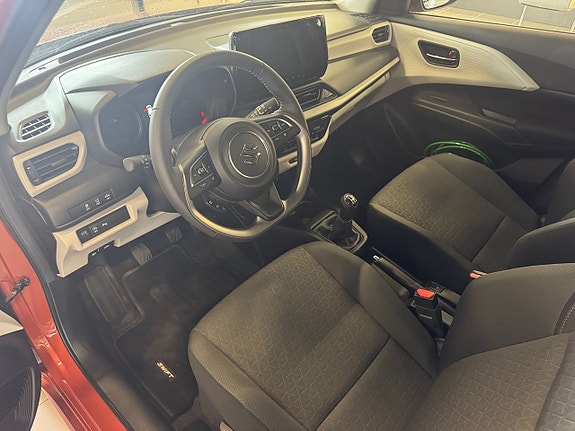 Suzuki Swift 5 of 6