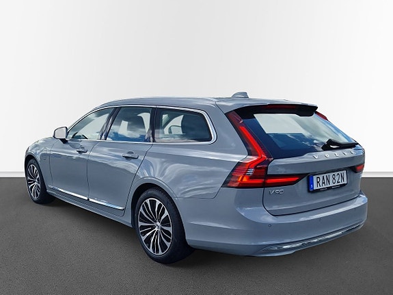 Volvo V90 2 of 10