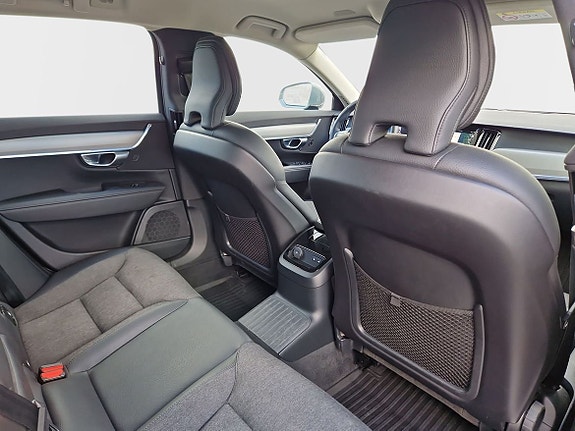 Volvo V90 8 of 10