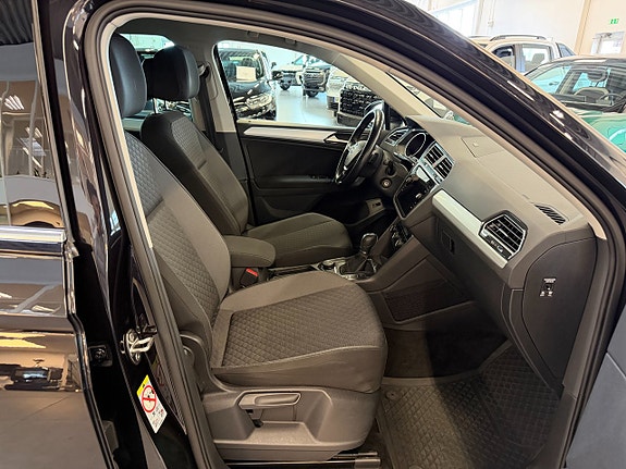 Volkswagen Tiguan 9 of 11