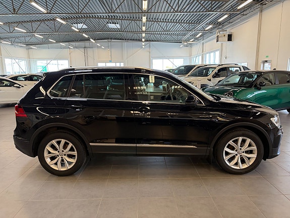 Volkswagen Tiguan 4 of 11