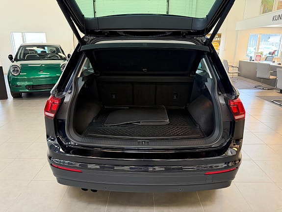 Volkswagen Tiguan 11 of 11
