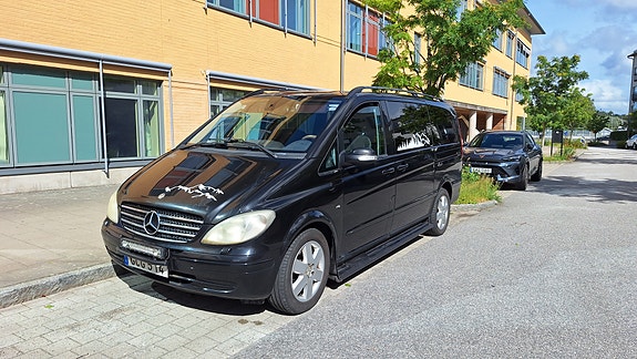 Mercedes-Benz Viano 4 of 14