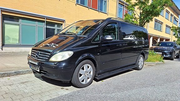 Mercedes-Benz Viano 3 of 14