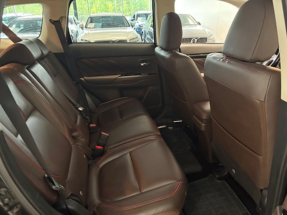 Mitsubishi Outlander 20 of 23