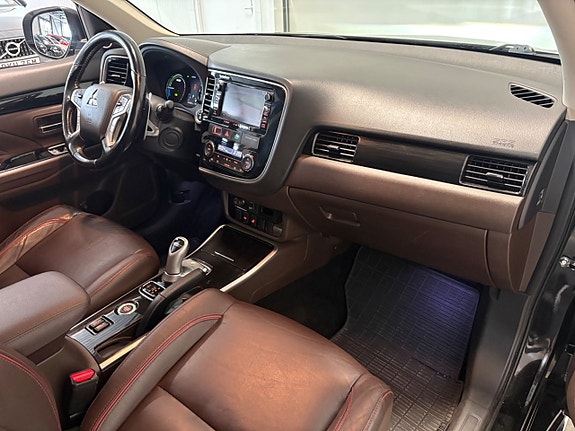 Mitsubishi Outlander 12 of 23