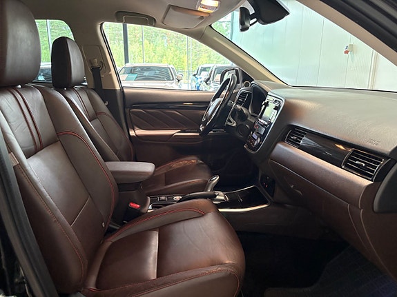 Mitsubishi Outlander 13 of 23