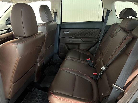 Mitsubishi Outlander 19 of 23