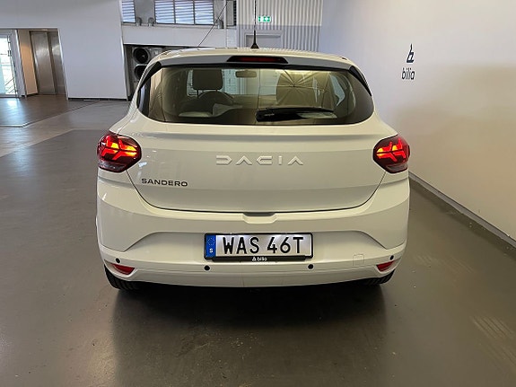 Dacia Sandero 4 of 11