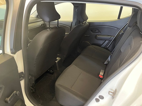 Dacia Sandero 8 of 11