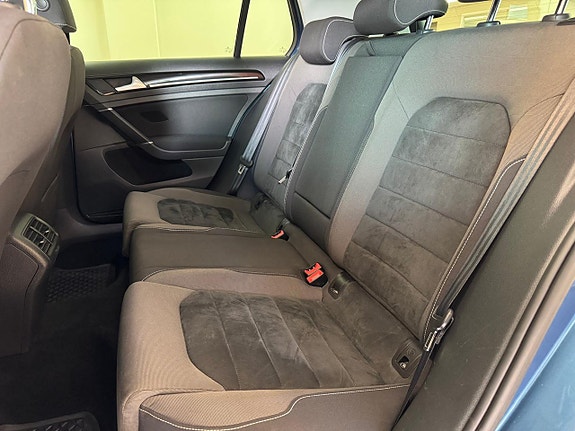 Volkswagen Golf VII 8 of 10
