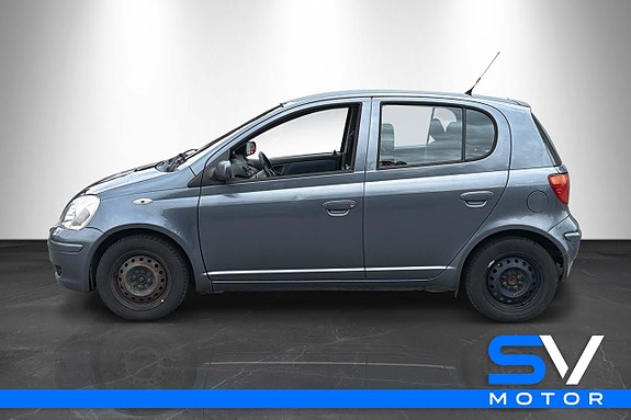Toyota Yaris 2 of 16