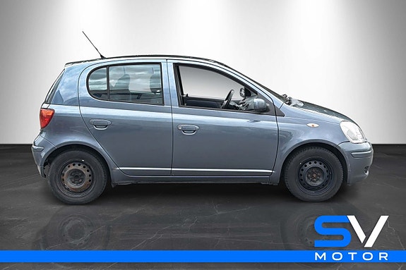 Toyota Yaris 5 of 16