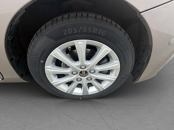 Toyota Auris 30 of 30