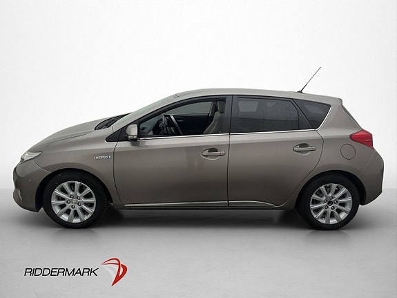 Toyota Auris 2 of 30