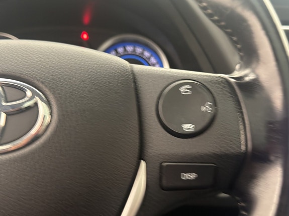 Toyota Auris 21 of 30