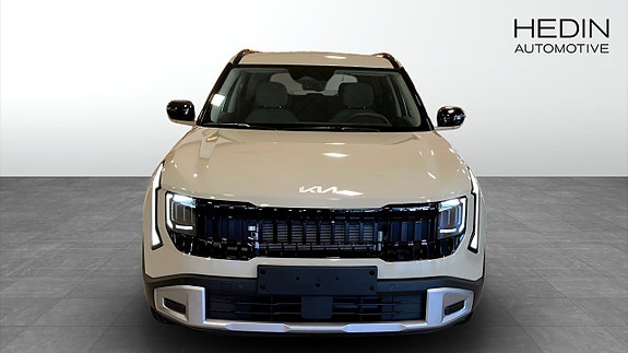 Kia Seltos 8 of 14