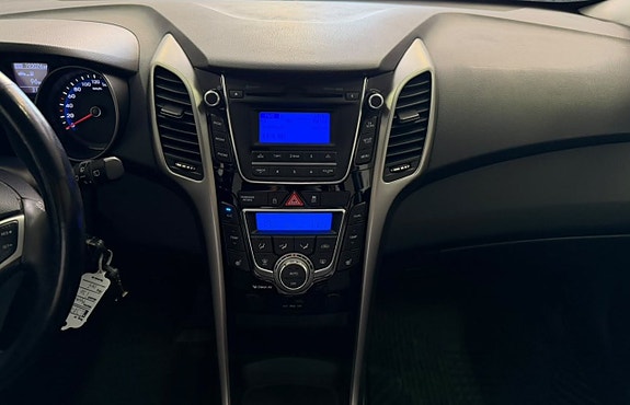 Hyundai i30 14 of 23