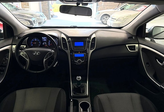 Hyundai i30 13 of 23