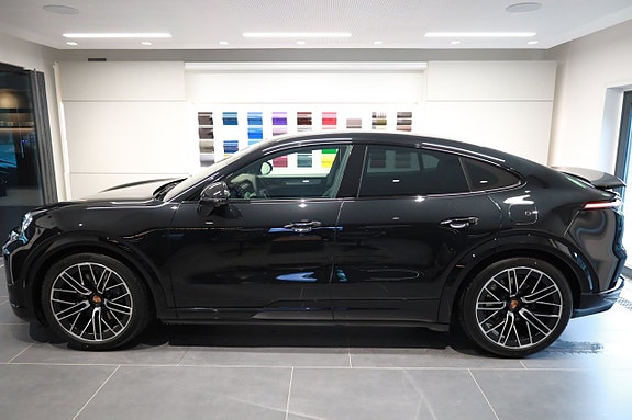 Porsche Cayenne 4 of 30