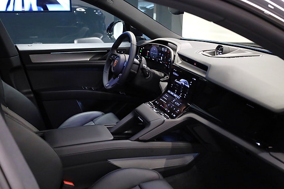 Porsche Cayenne 29 of 30