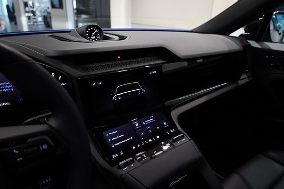 Porsche Cayenne 17 of 30