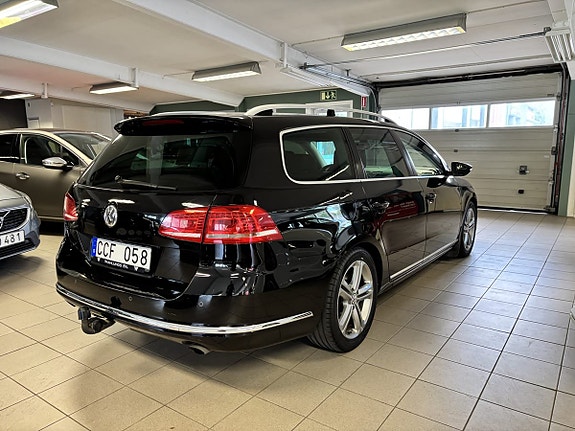 Volkswagen Passat 3 of 15