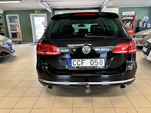 Volkswagen Passat 7 of 15