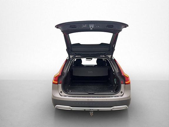 Volvo V90 Cross Country 9 of 30