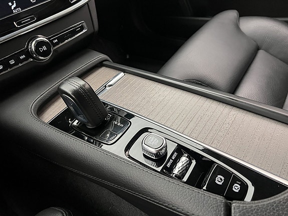 Volvo V90 Cross Country 22 of 30
