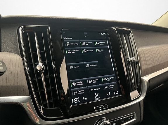 Volvo V90 Cross Country 18 of 30